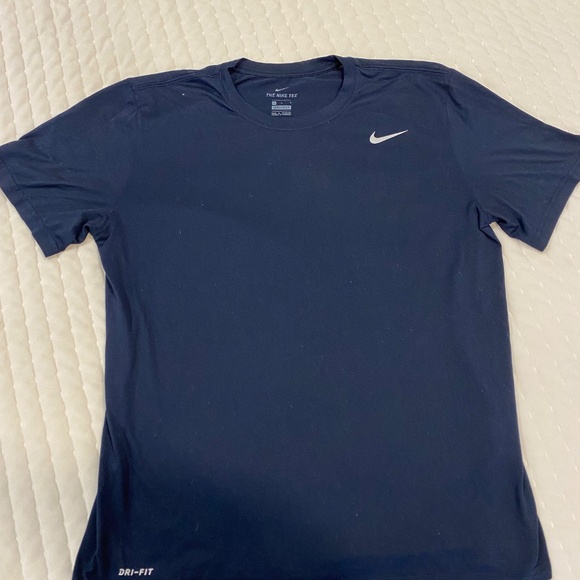 3 Nike T Shirts - Picture 3 of 6